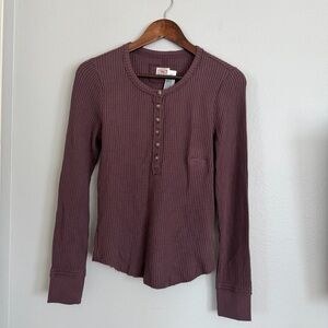 Faherty Women’s Legend Apres Waffle Henley Thermal Size S Huckleberry Plum Top B